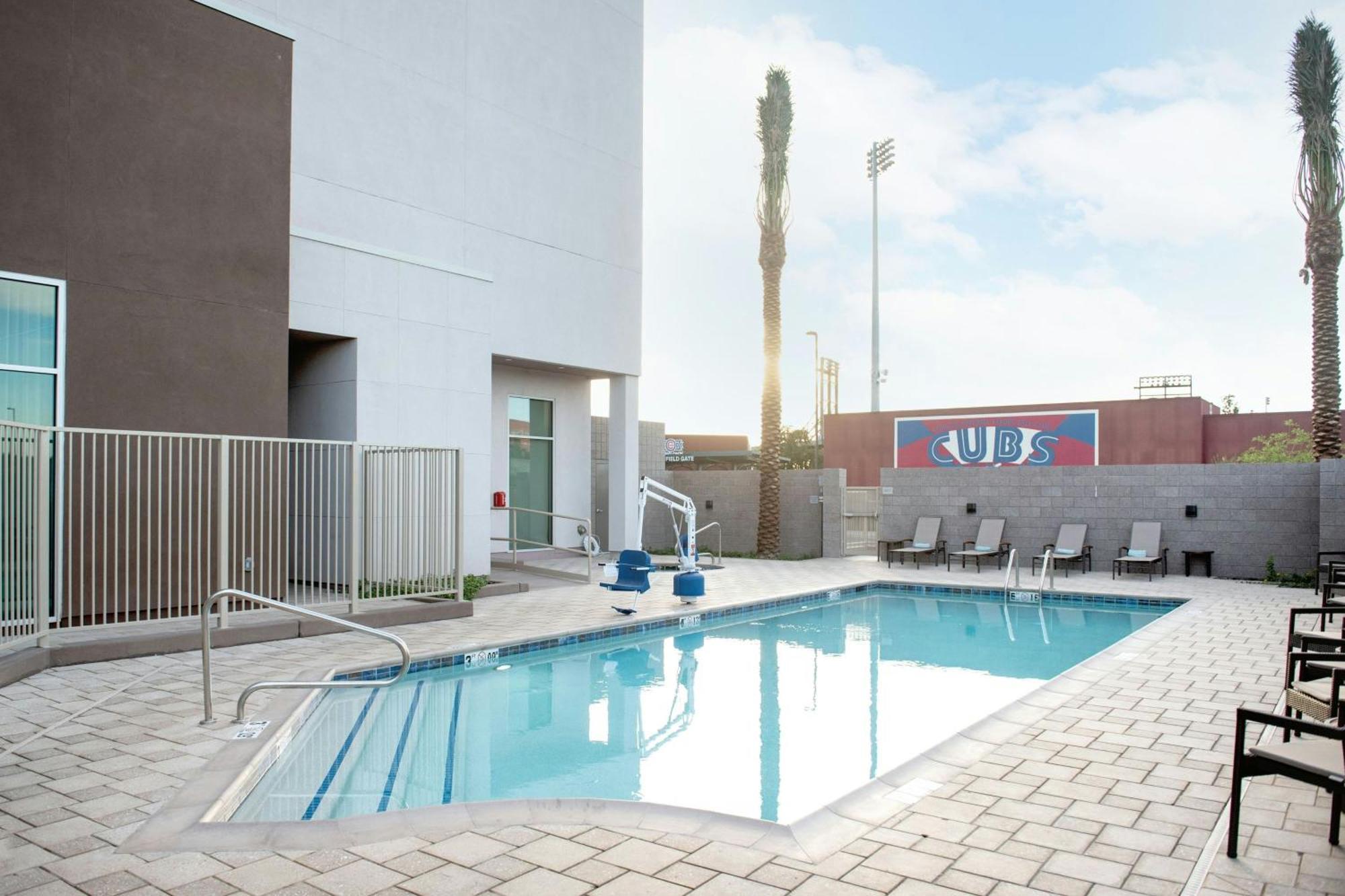 Courtyard By Marriott Mesa At Wrigleyville West Экстерьер фото
